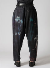 J-8 TUCKS PRINT PANTS