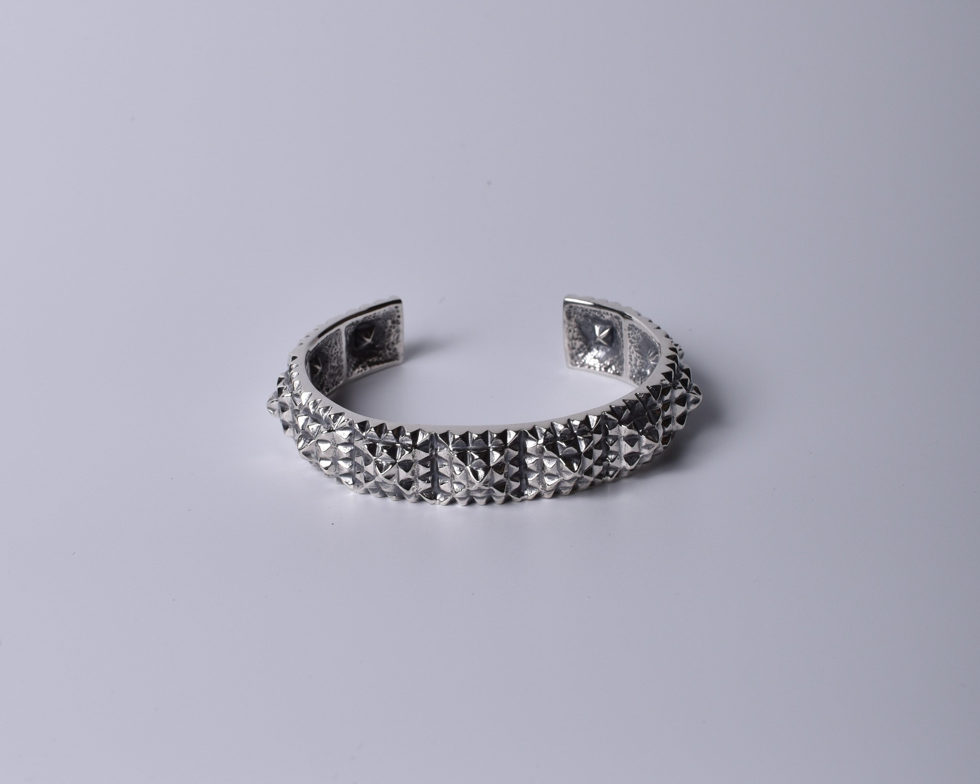 SANKUANZ CARST DAGGER BRACELET