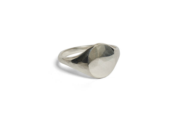Hammered Signet Ring Classic