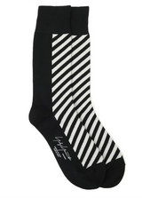 BLACK AND WHITE PLAIN STITCH STRIPE SOCKS